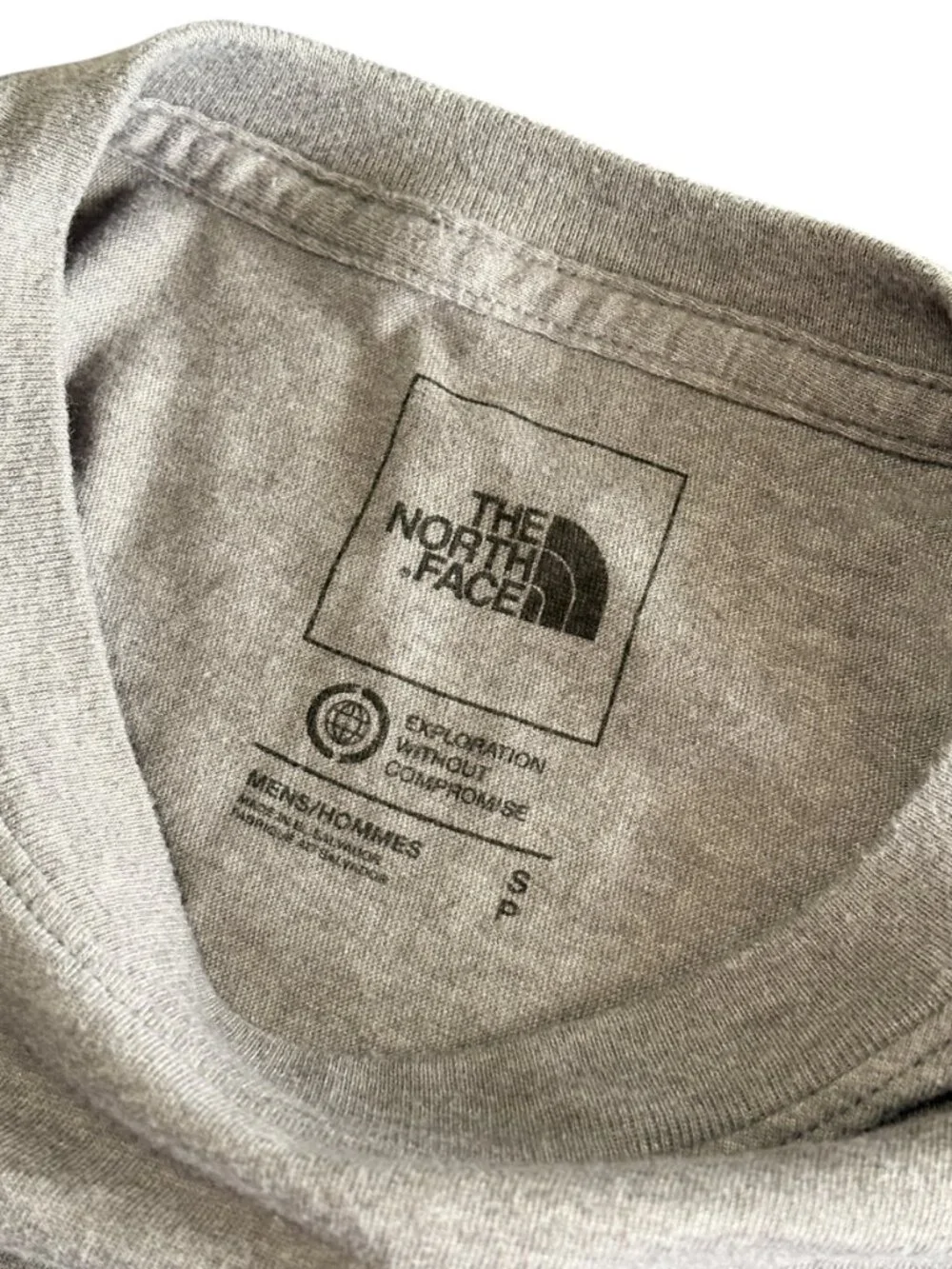 The Northface Long Sleeved Gray Box Logo Crew Neck T-Shirt Mens Small